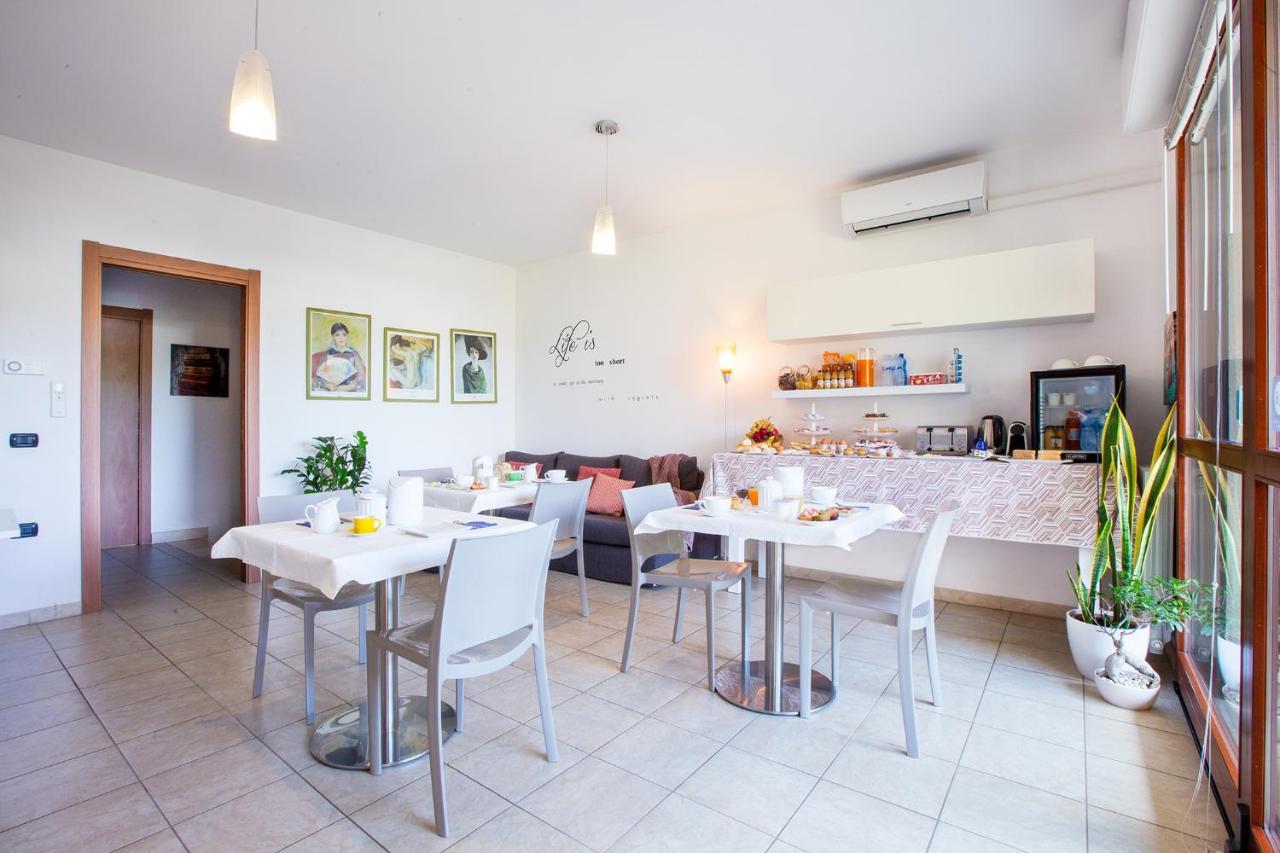 Hotel Sun&Sardinia Monserrato Zewnętrze zdjęcie